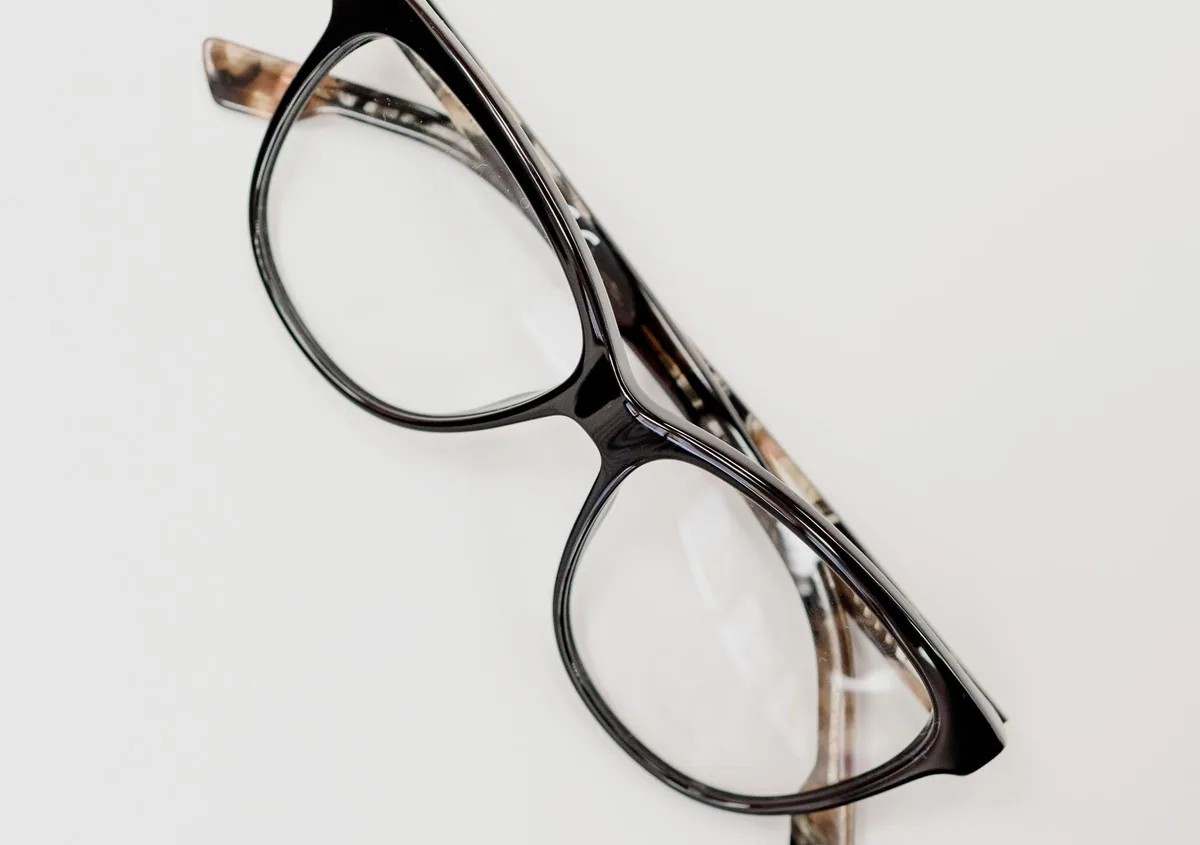 Black Cat-eye Acetate Frame