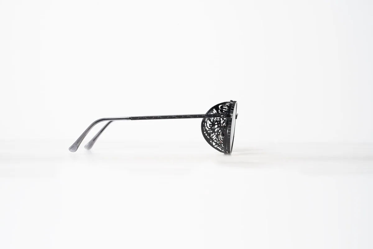 Round Metal Side-shield Sunglasses, picture 3
